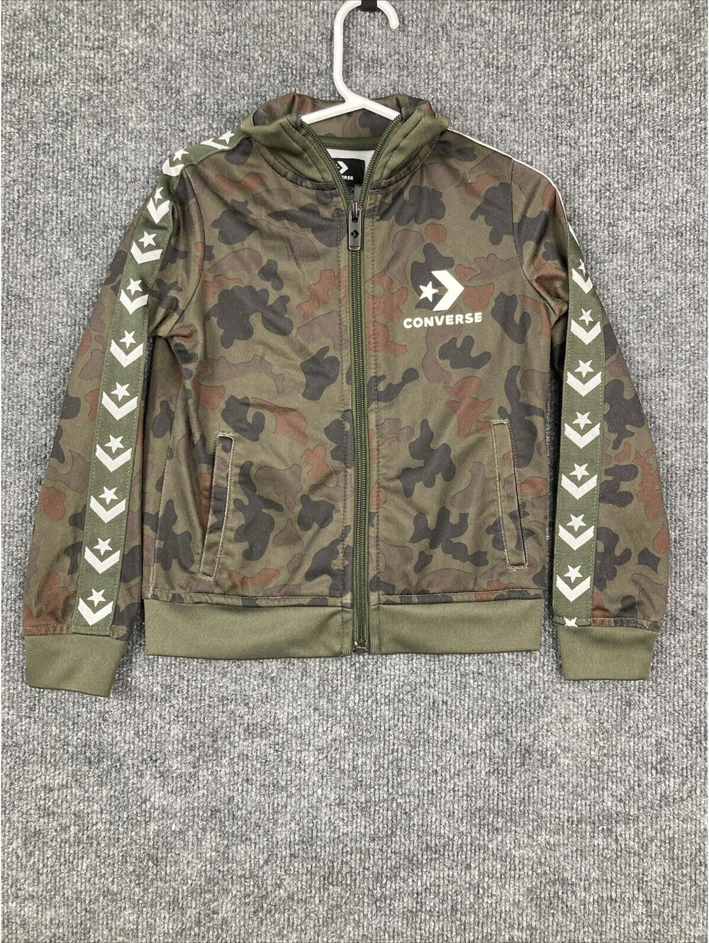 Converse Boys Size 4 Army Green Camo Full Zip Track Jacket EUC